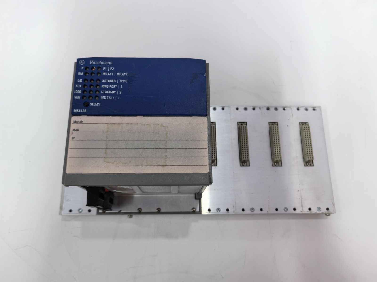 ABB LXN1604-6 3BHL000986P7000 ABB Ethernet Switch for Controller Pairing Synchronization 800xA Syste0